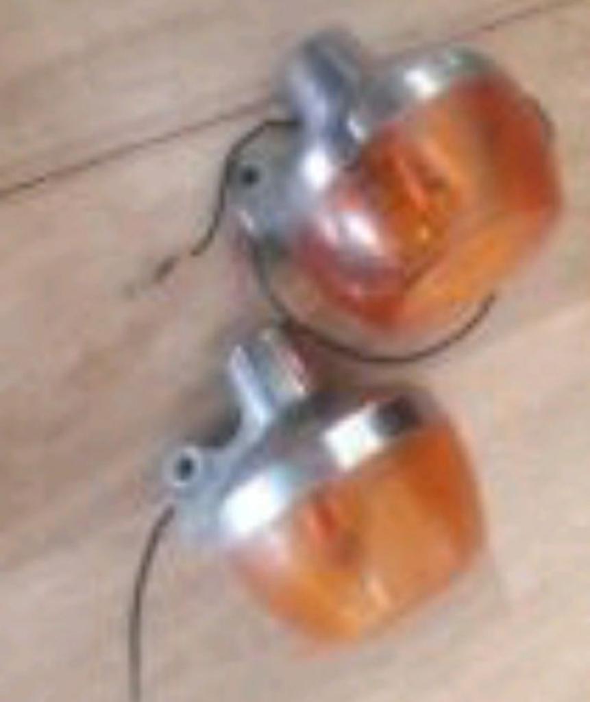 Paire de clignotants pour HONDA CB 350 Four LesAnciennes.com