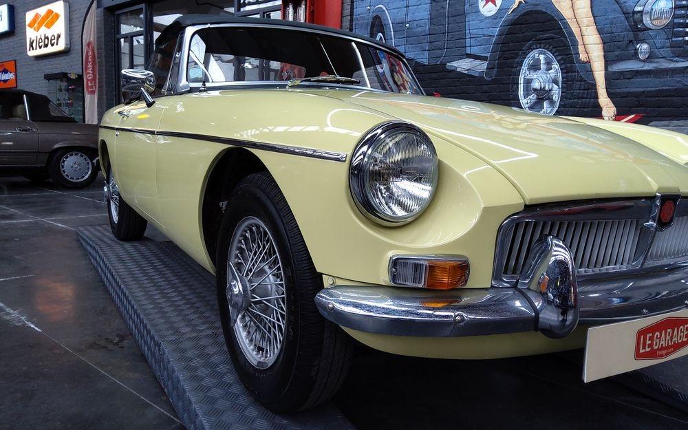MG MGB ROADSTER - 1967 LesAnciennes.com