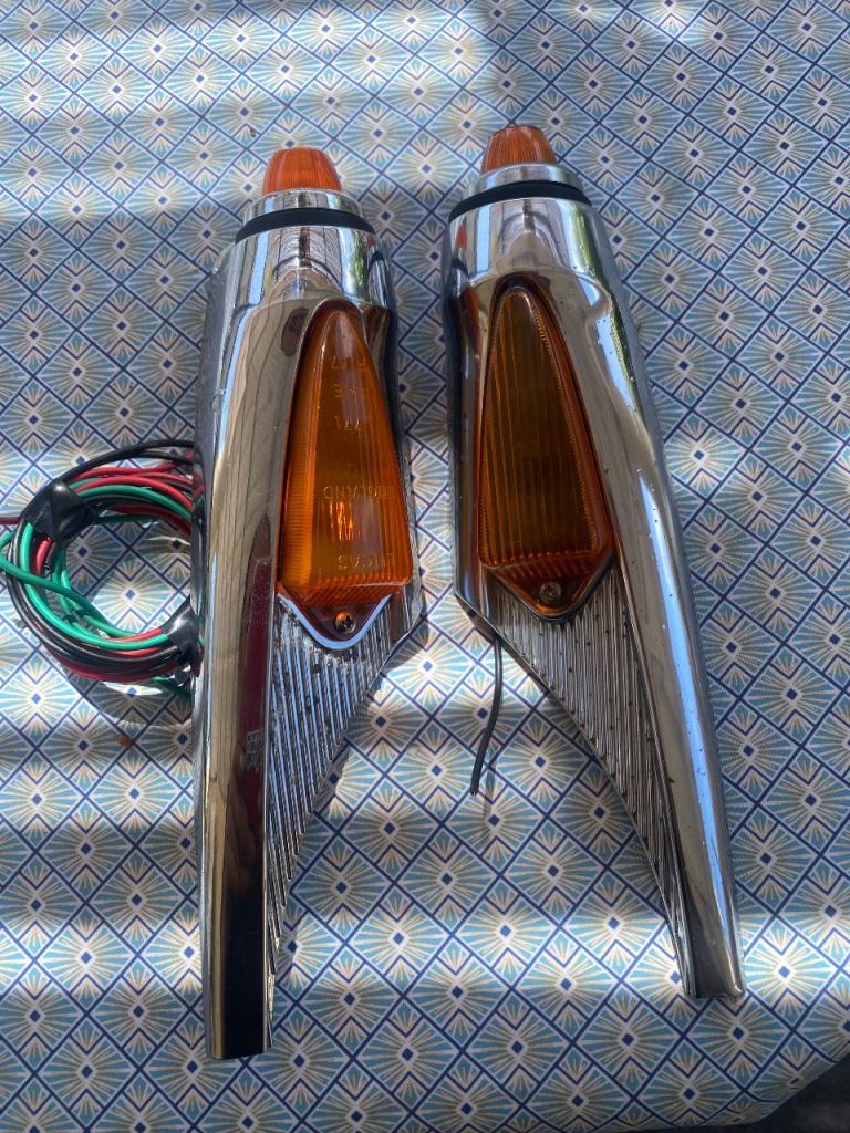 Clignotants TRIUMPH TR250 LesAnciennes.com