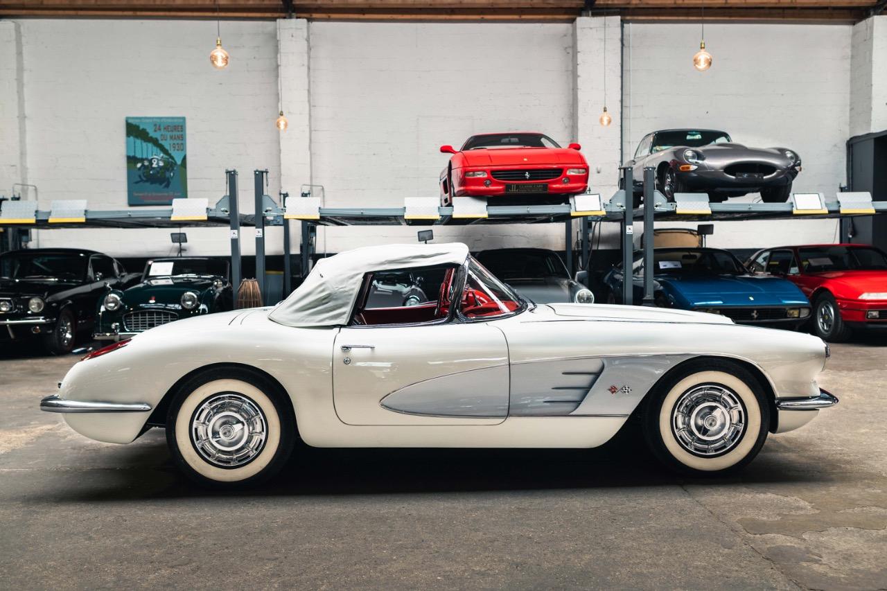 CHEVROLET Corvette C1 - 1959 LesAnciennes.com