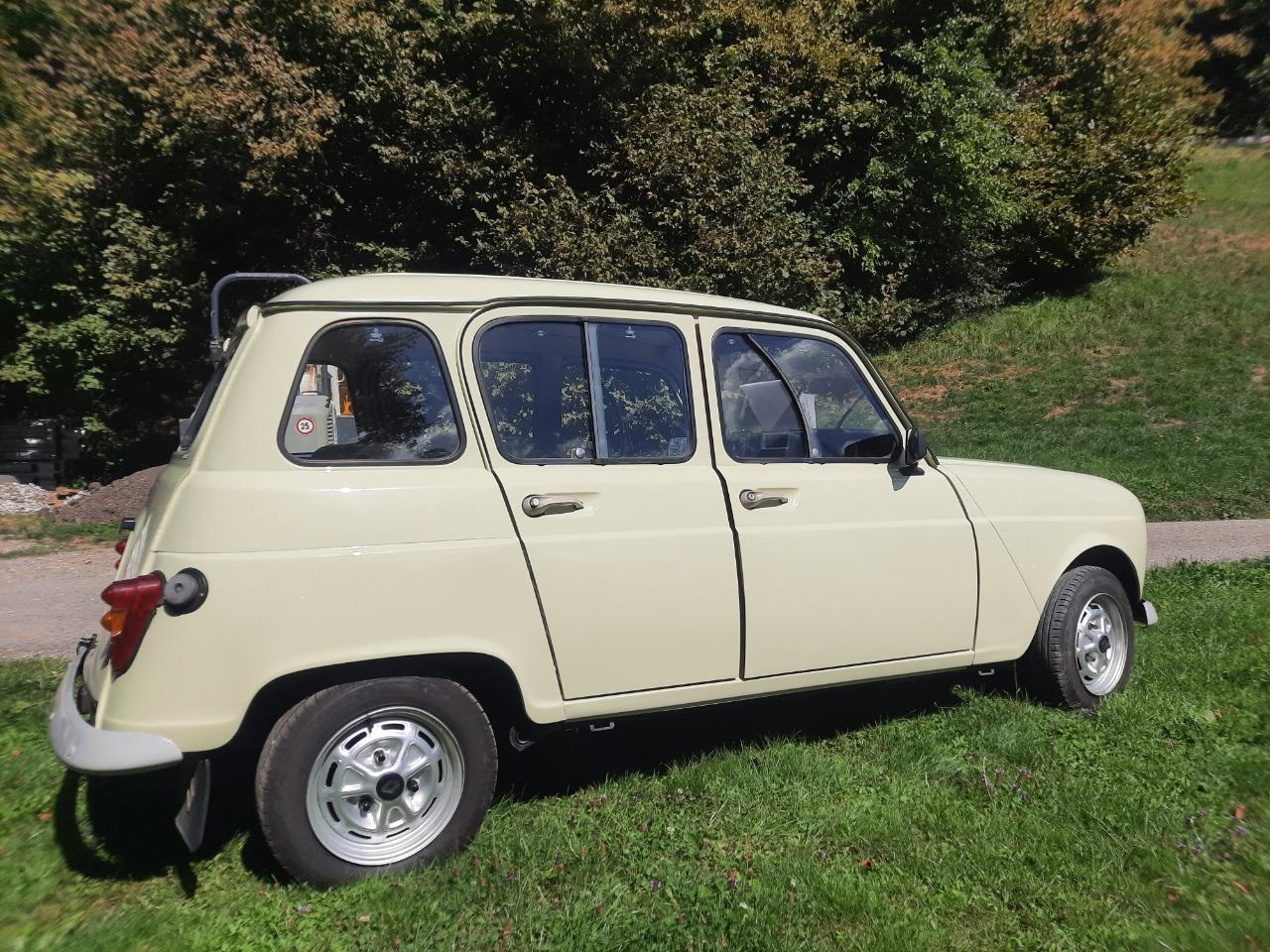 RENAULT 4L (R4L) Savane - 1990 LesAnciennes.com