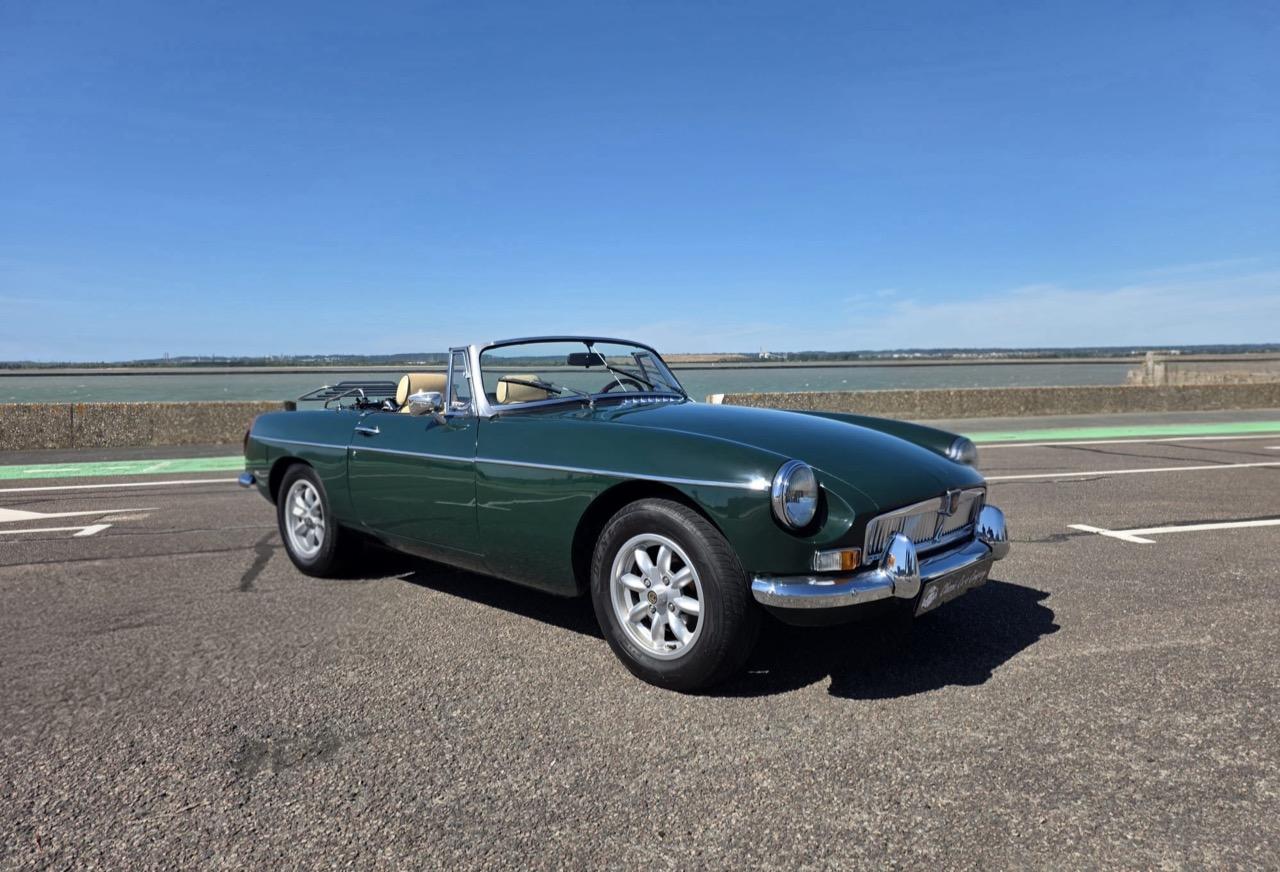MG MGB OVERDRIVE - 1973 LesAnciennes.com
