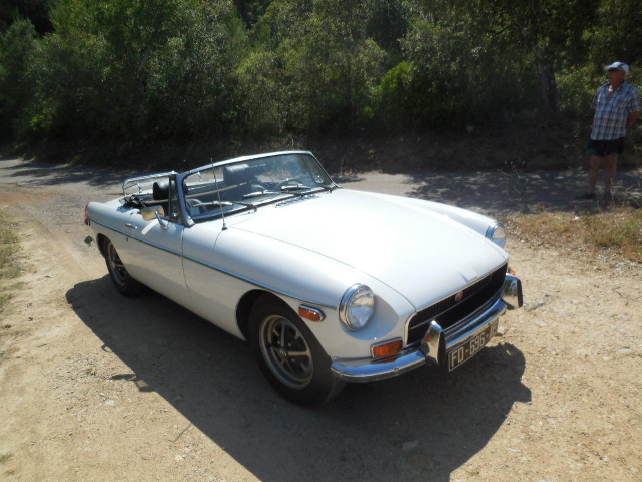 MG MGB - 1972 LesAnciennes.com