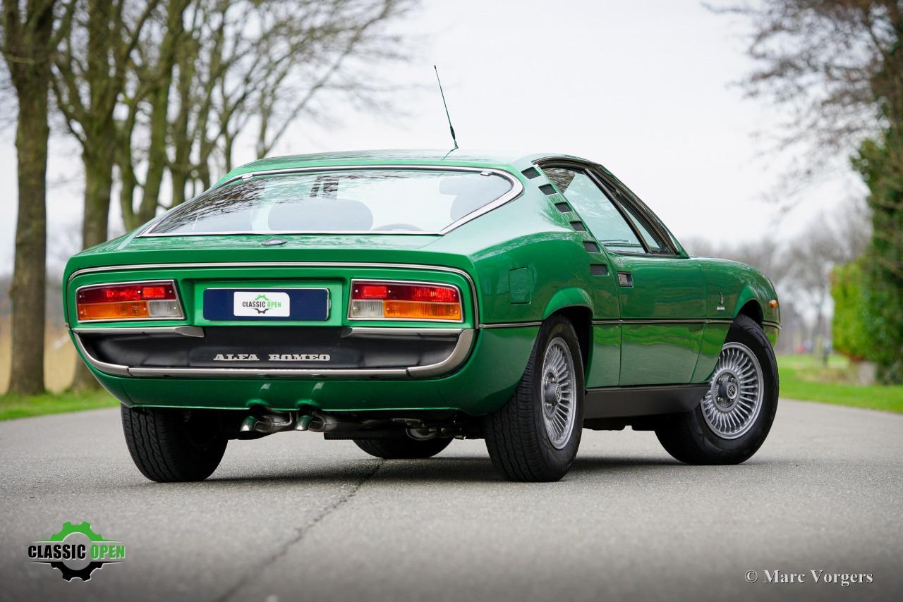 ALFA ROMEO Montreal V8 - 1974 LesAnciennes.com