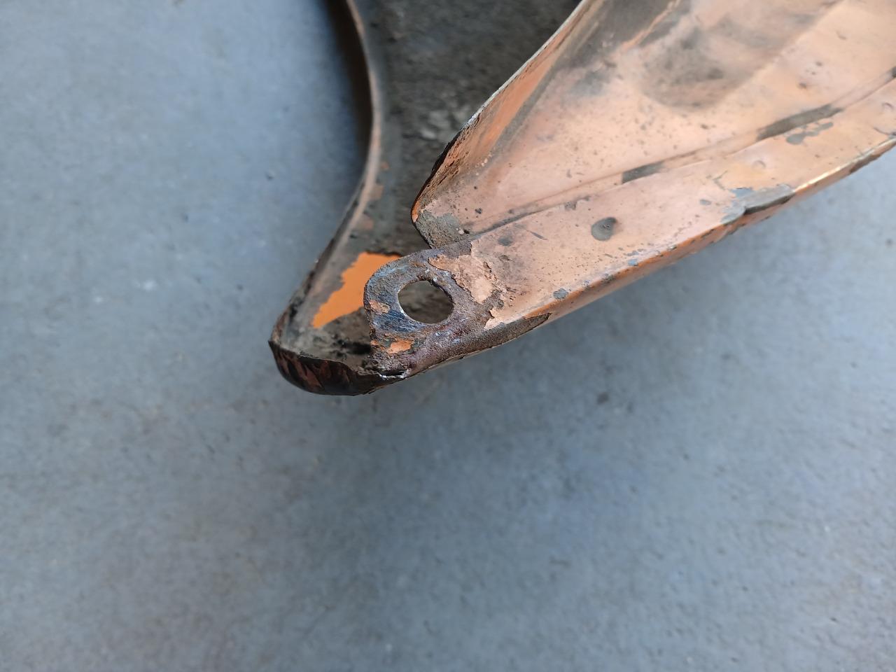 Aile avant gauche RENAULT 4 (R4) LesAnciennes.com