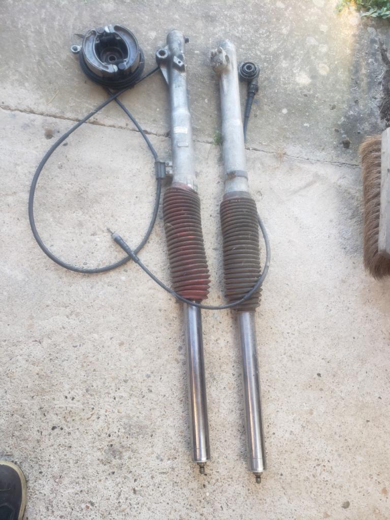 Lot de pièces HONDA XL 500 LesAnciennes.com