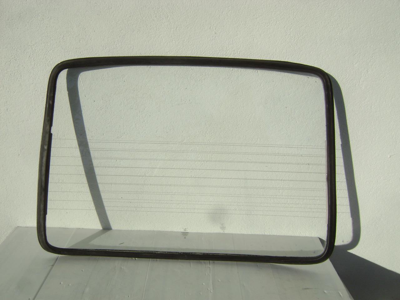 Lunette arrière PORSCHE 911 SC LesAnciennes.com
