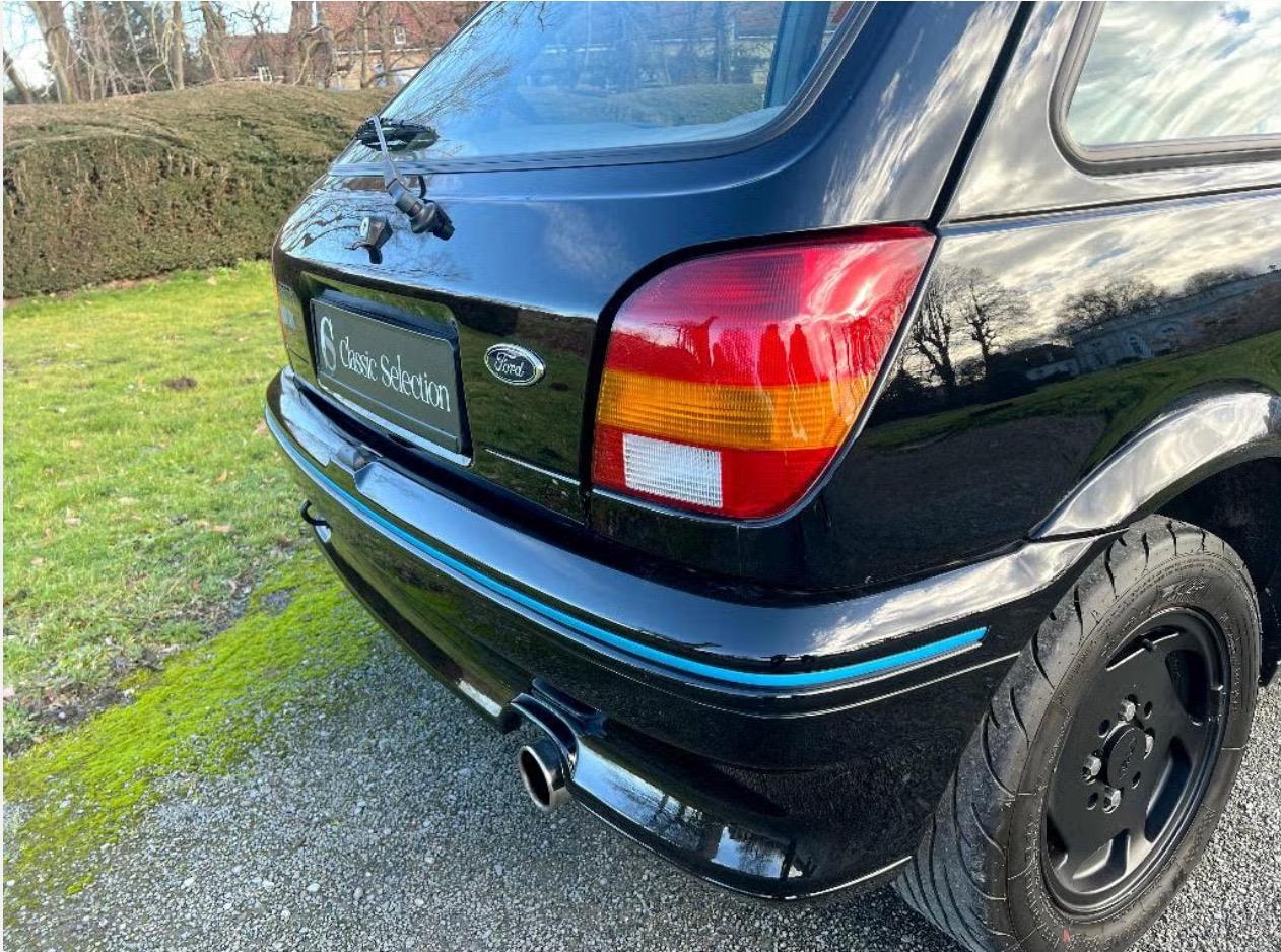 FORD Fiesta XR2i - 1991 LesAnciennes.com