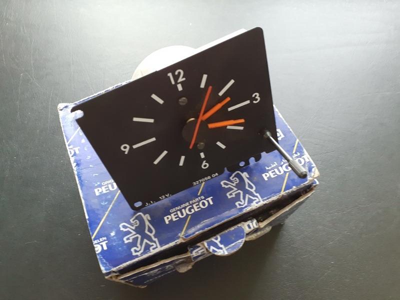 Horloge PEUGEOT 205 LesAnciennes.com