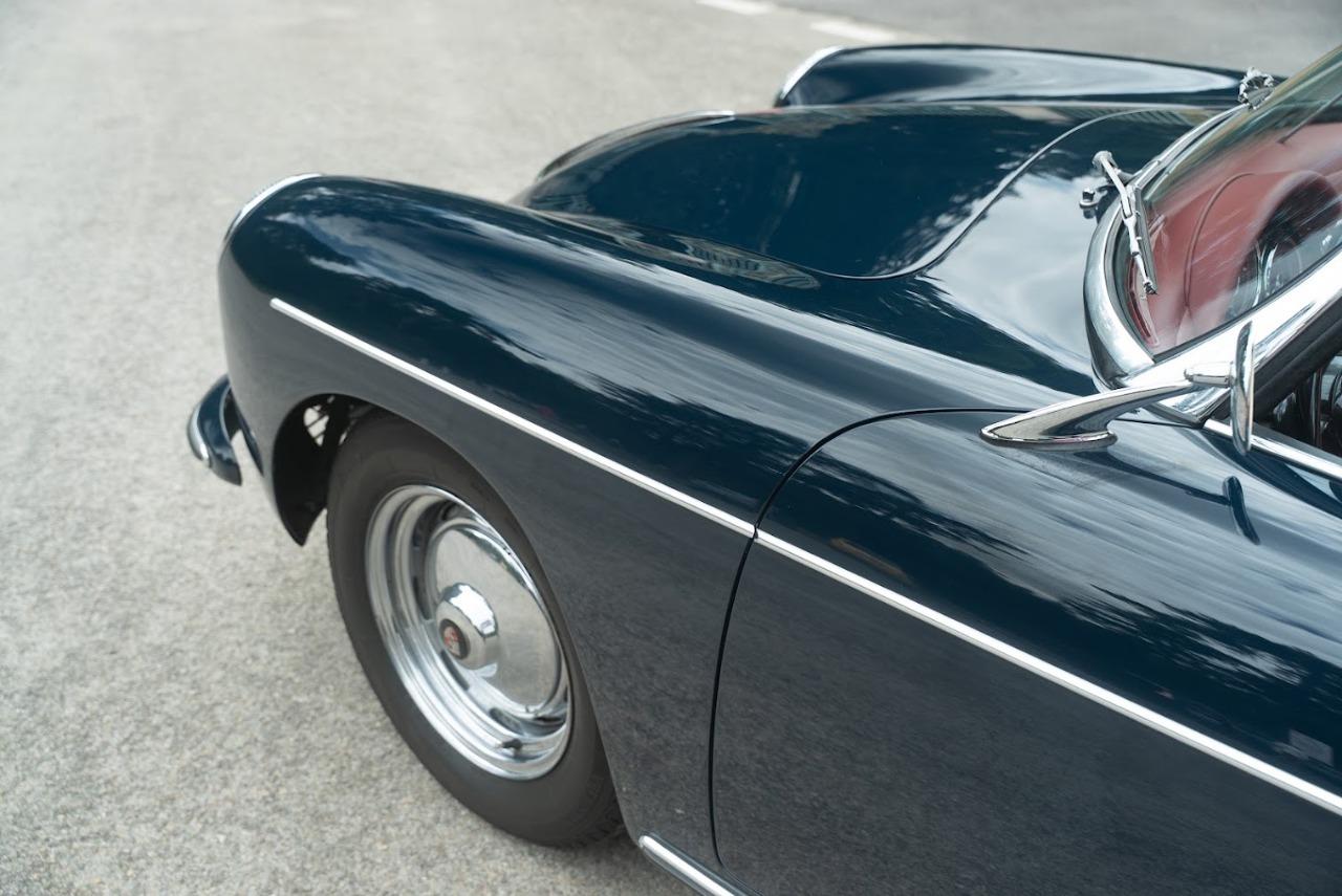 PORSCHE 356 B roadster - 1960 LesAnciennes.com
