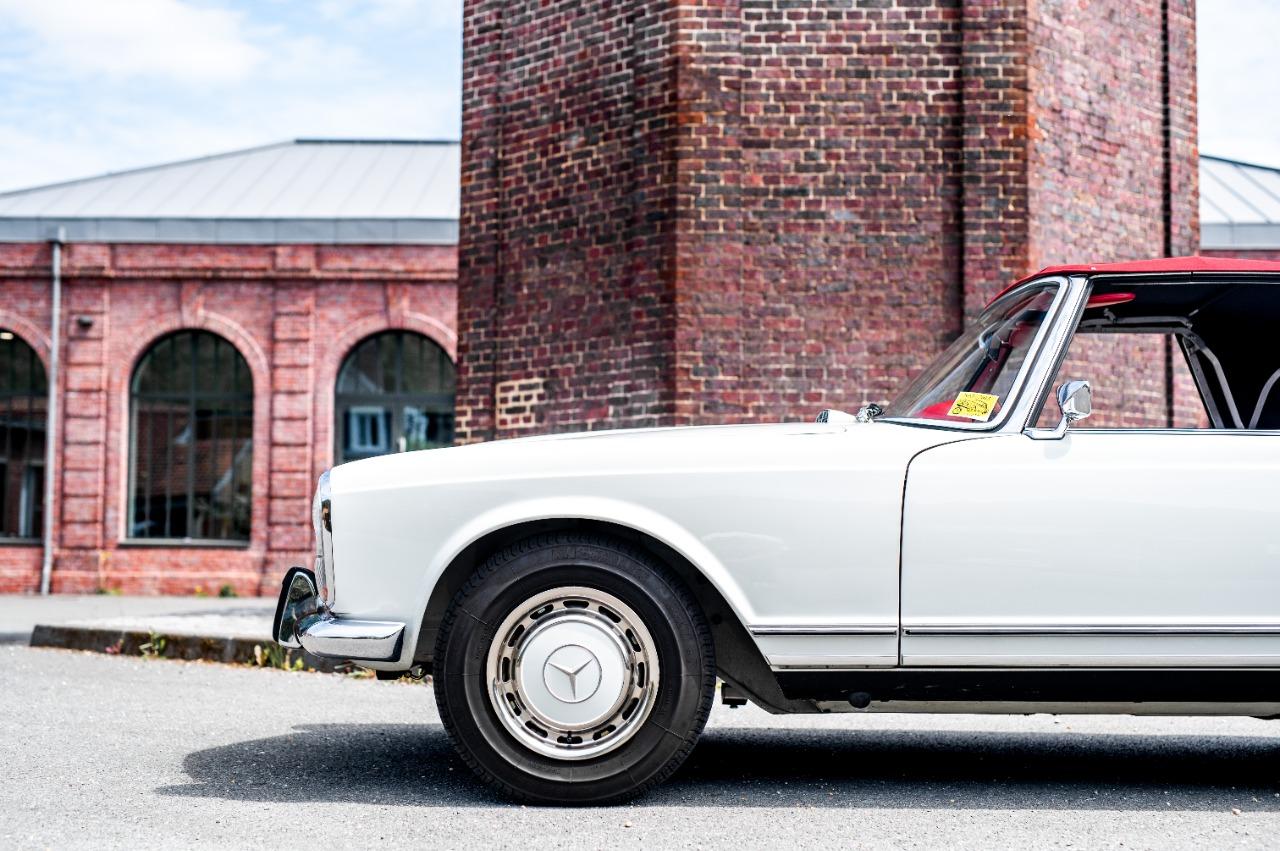 MERCEDES 250 SL PAGODE - 1968 LesAnciennes.com