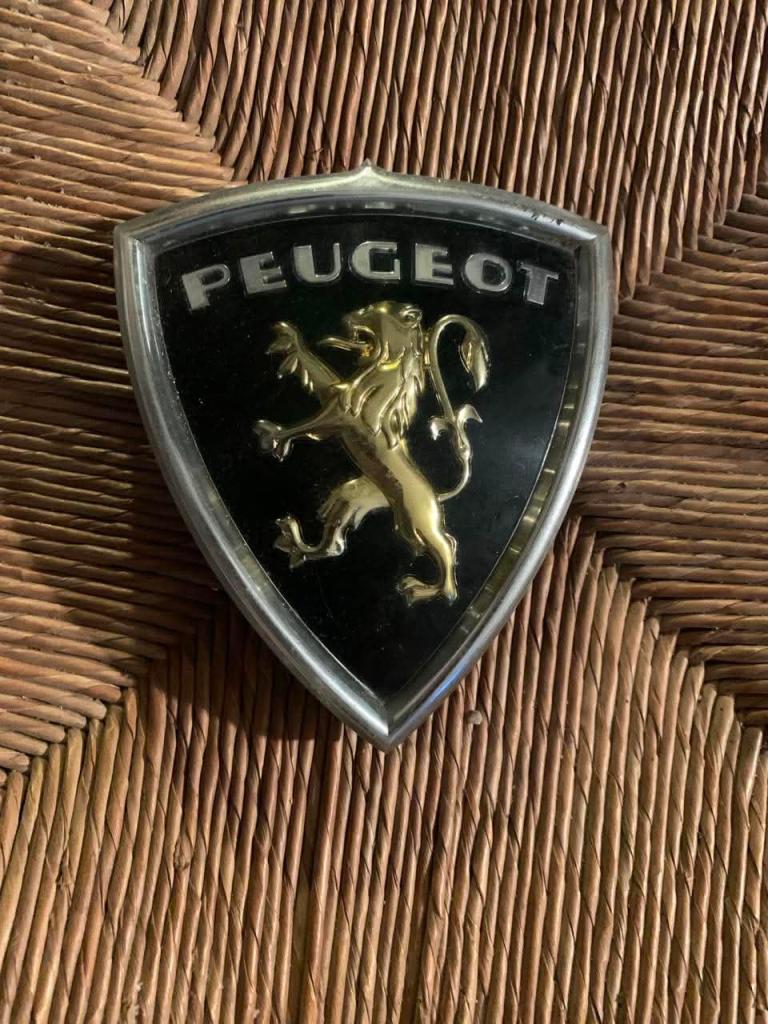 Logo PEUGEOT 404 LesAnciennes.com