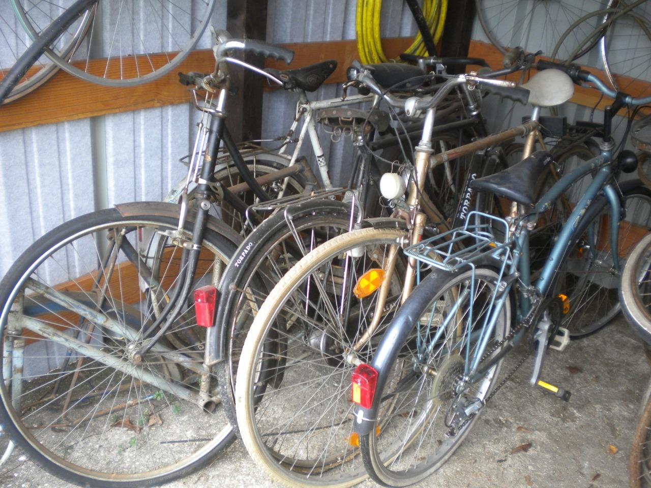 Lot vélos anciens Peugeot Motobécane torpado ..... LesAnciennes.com