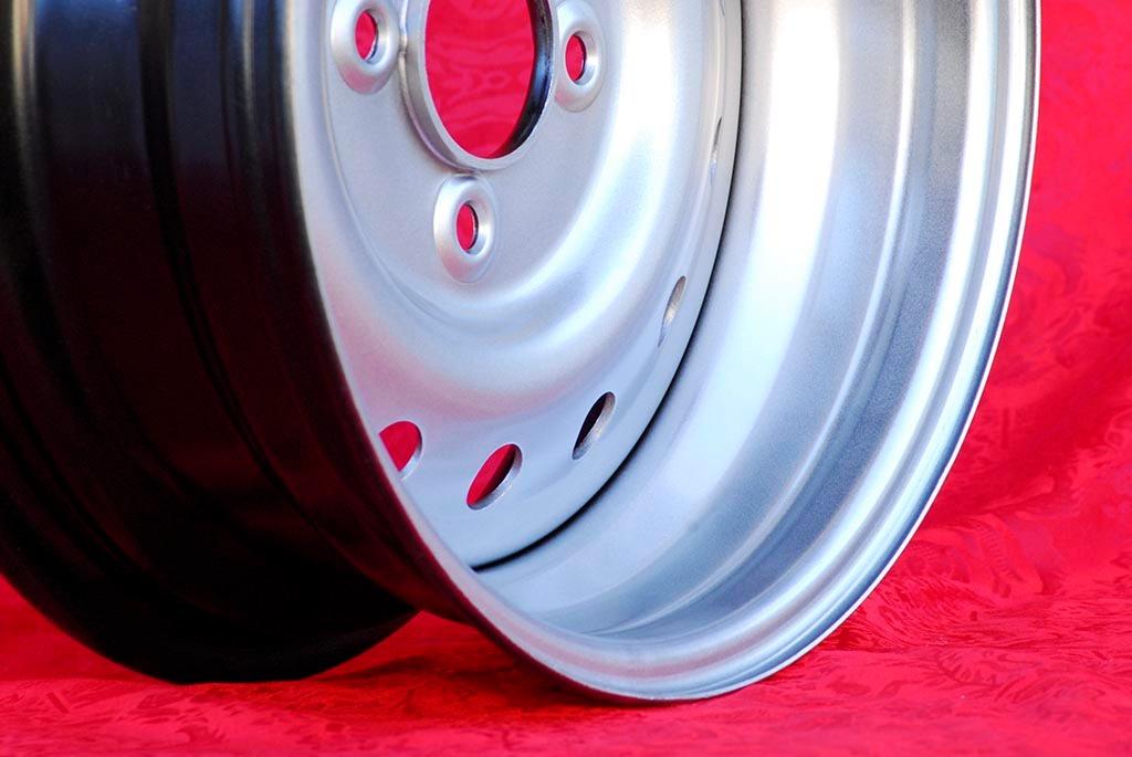 1 pc. jante Triumph TR6 6x15 ET1 Triumph 1967-76 T LesAnciennes.com