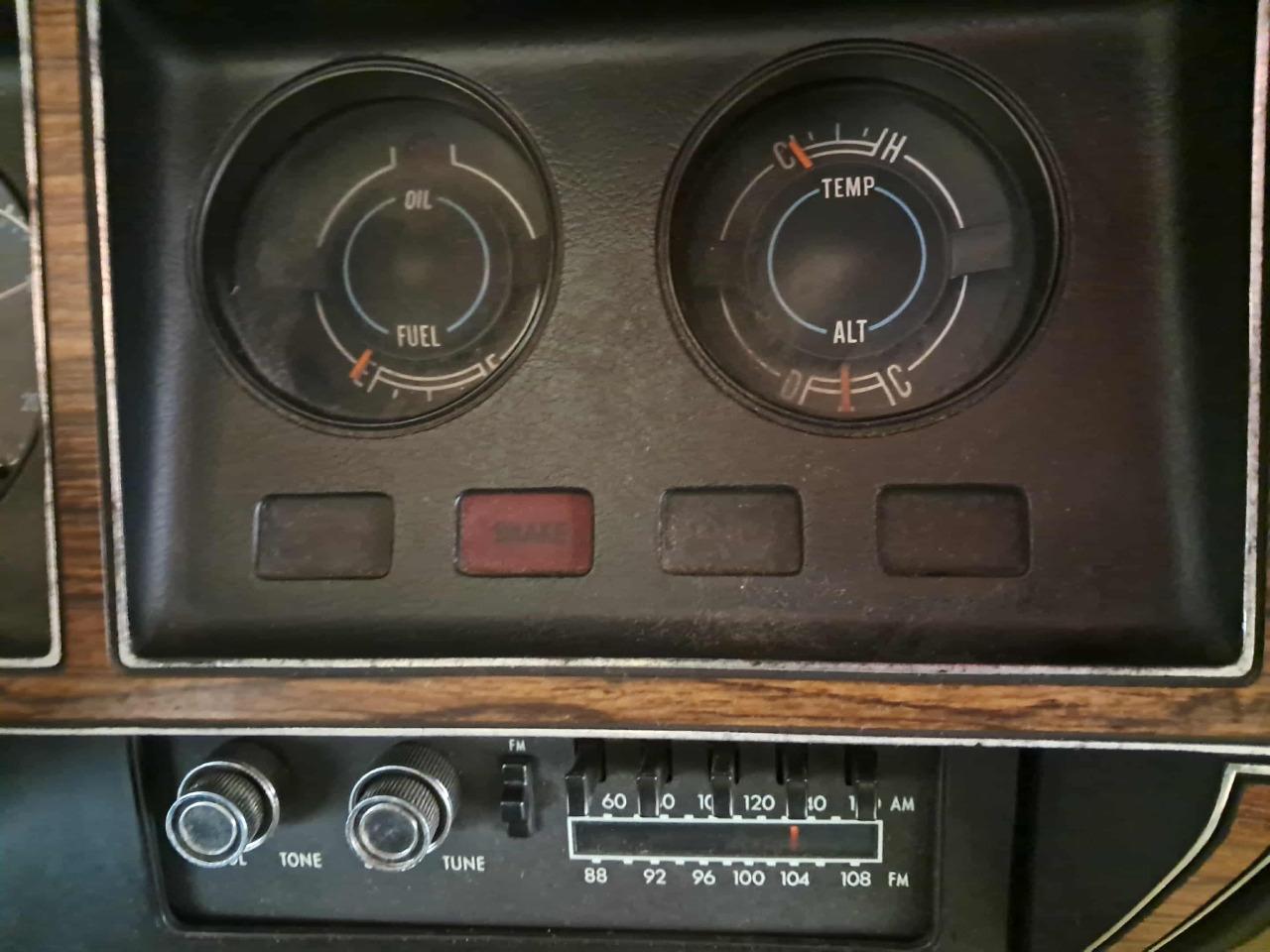 DODGE Coronet crestwood 6 places - 1976 LesAnciennes.com