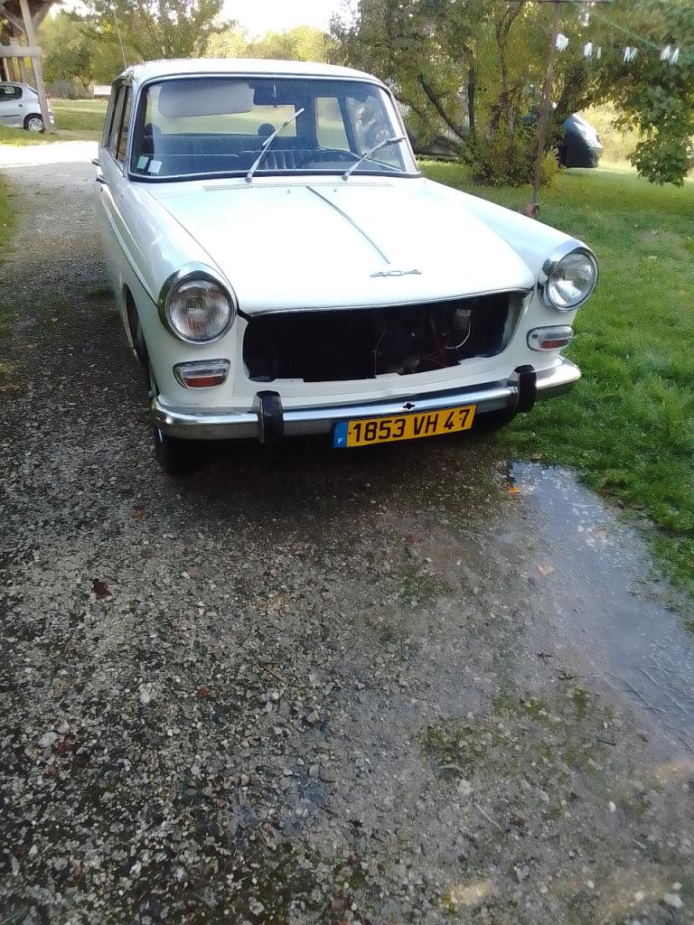 PEUGEOT 404 luxe - 1966 LesAnciennes.com