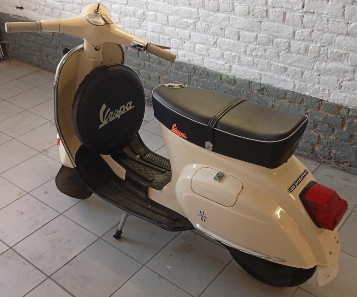 VESPA Primavera 125 VMA2T - 1977 LesAnciennes.com