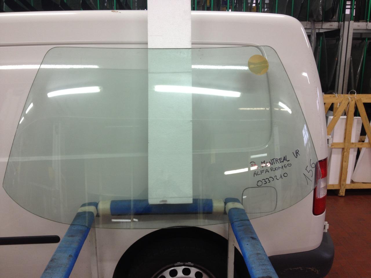 Pare-brise pour Alfa Romeo Montreal LesAnciennes.com
