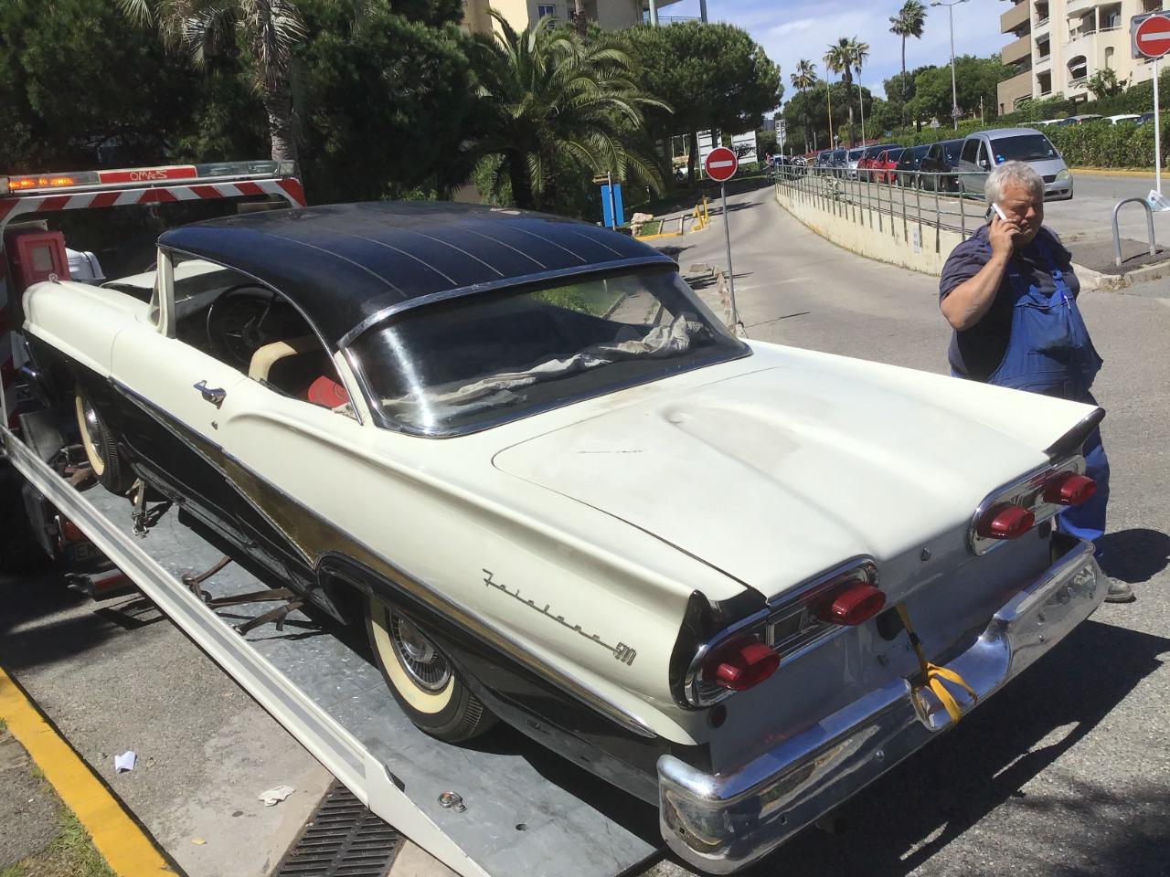 FORD Fairlane - 1958 LesAnciennes.com