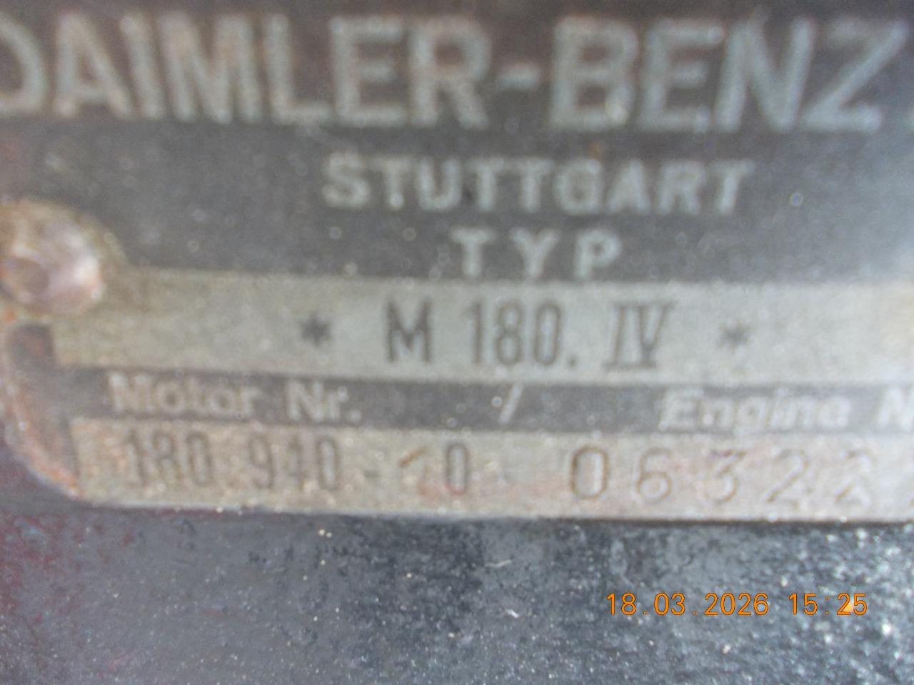 Moteur MERCEDES 220 B Heckflosse W 111 LesAnciennes.com