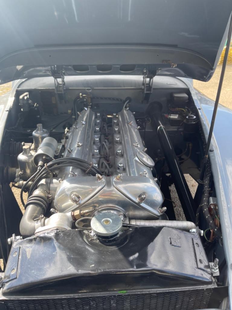 JAGUAR XK120 Cabriolet - 1953 LesAnciennes.com
