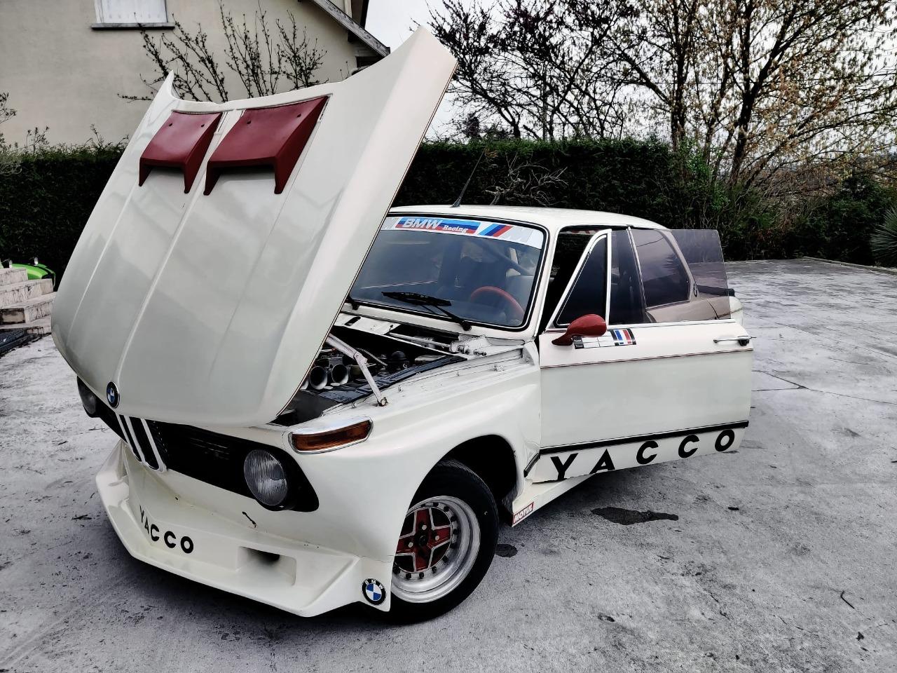 BMW 2002 - 1975 LesAnciennes.com