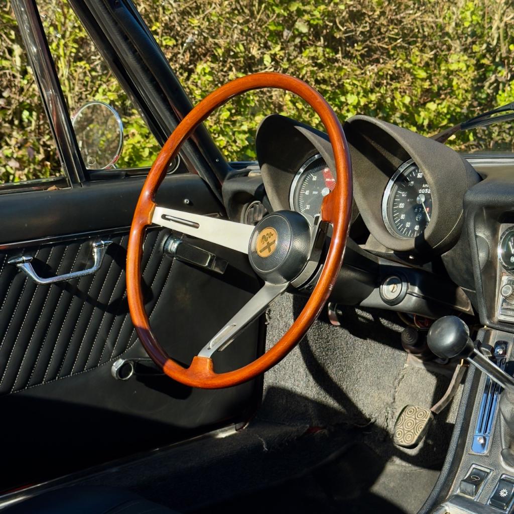 ALFA ROMEO Spider 2000 Coda Tronca - 1975 LesAnciennes.com