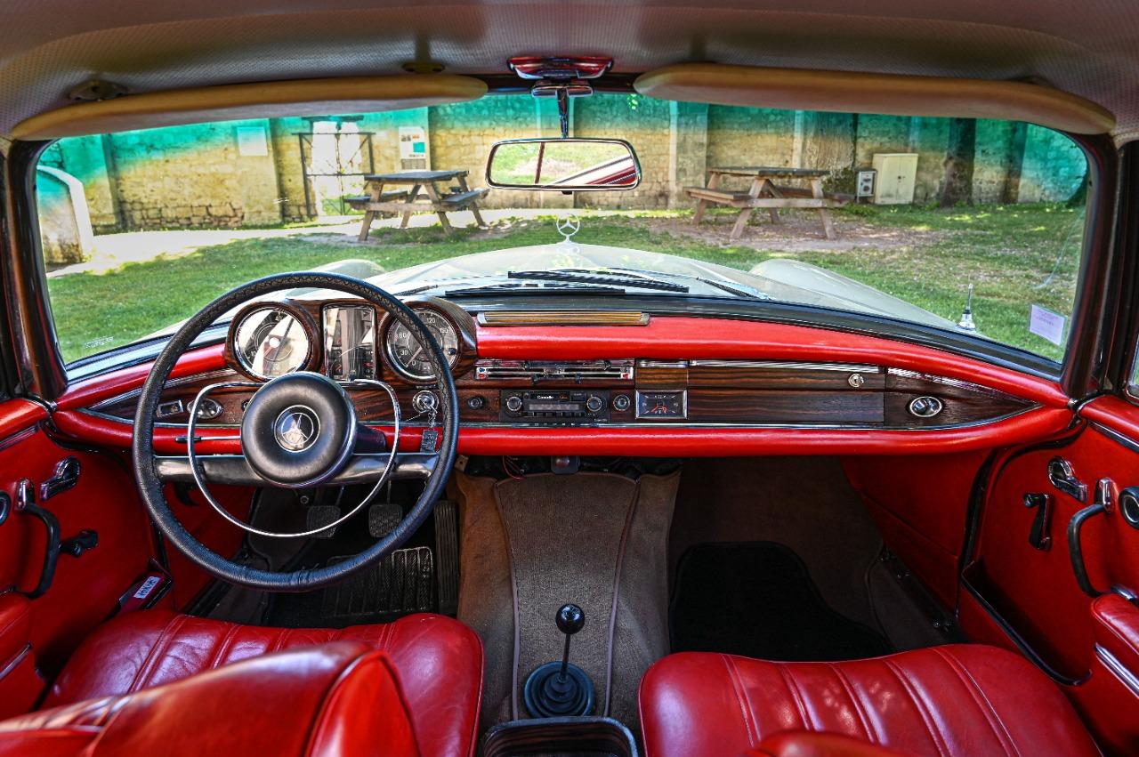 MERCEDES 220 SE Coupé - 1964 LesAnciennes.com