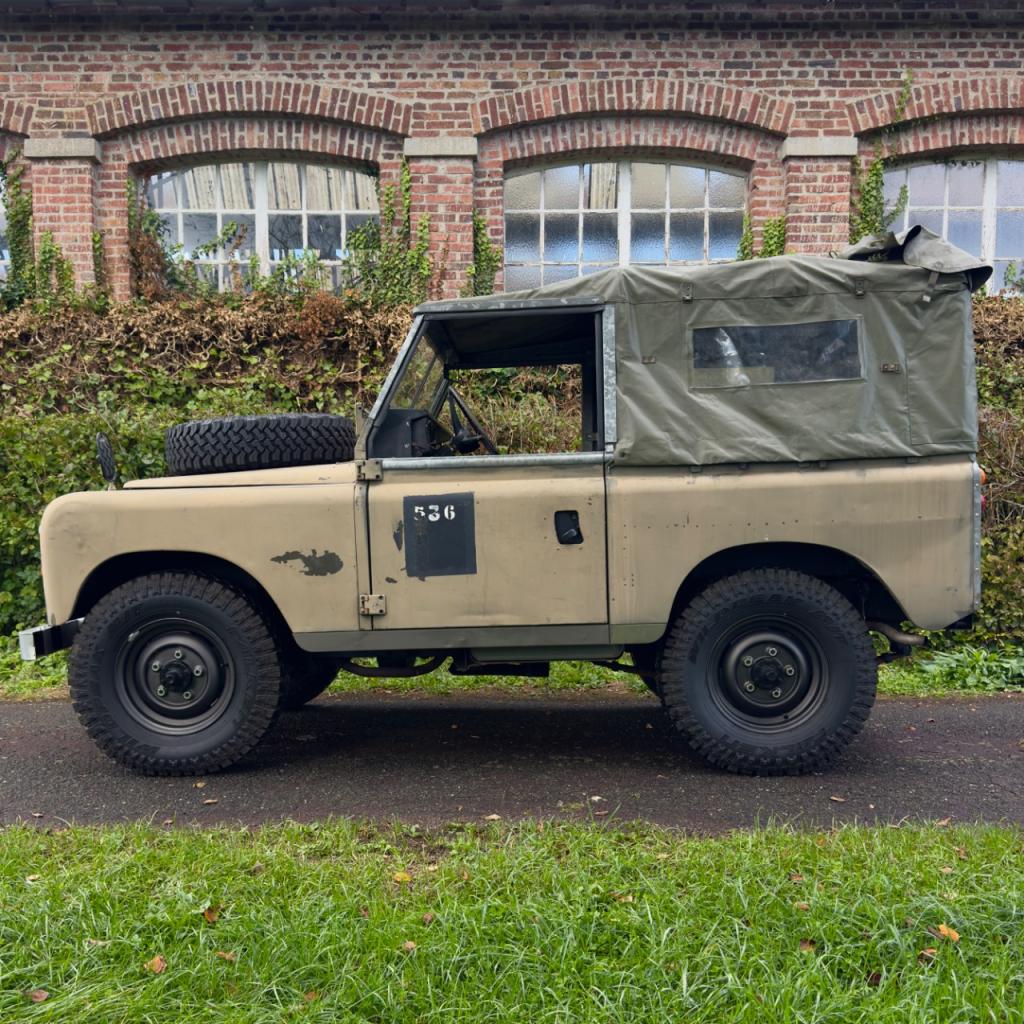 LAND ROVER 88 SÉRIE 3 Soft Top - 1975 LesAnciennes.com