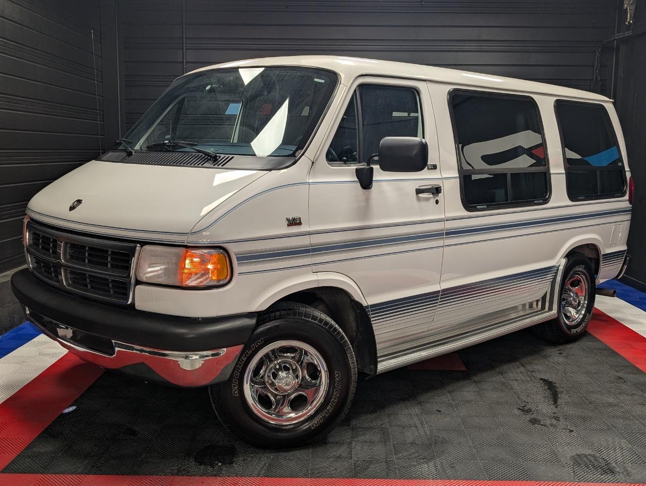 DODGE RAM VAN 2500 - GENERATION 3 - 1995 LesAnciennes.com