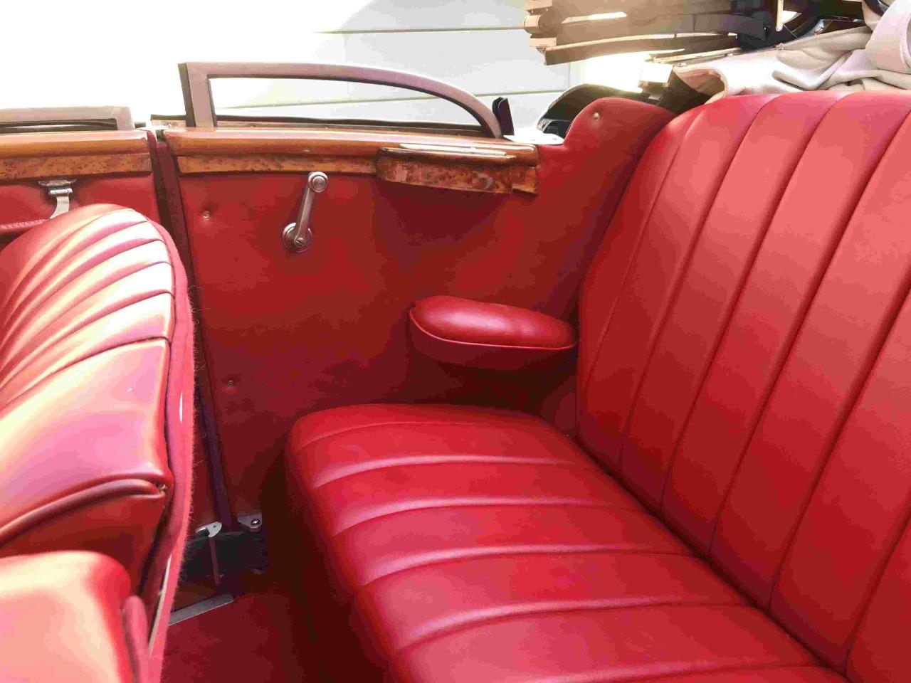 MERCEDES 230 W143 Cabrio B - 1938 LesAnciennes.com
