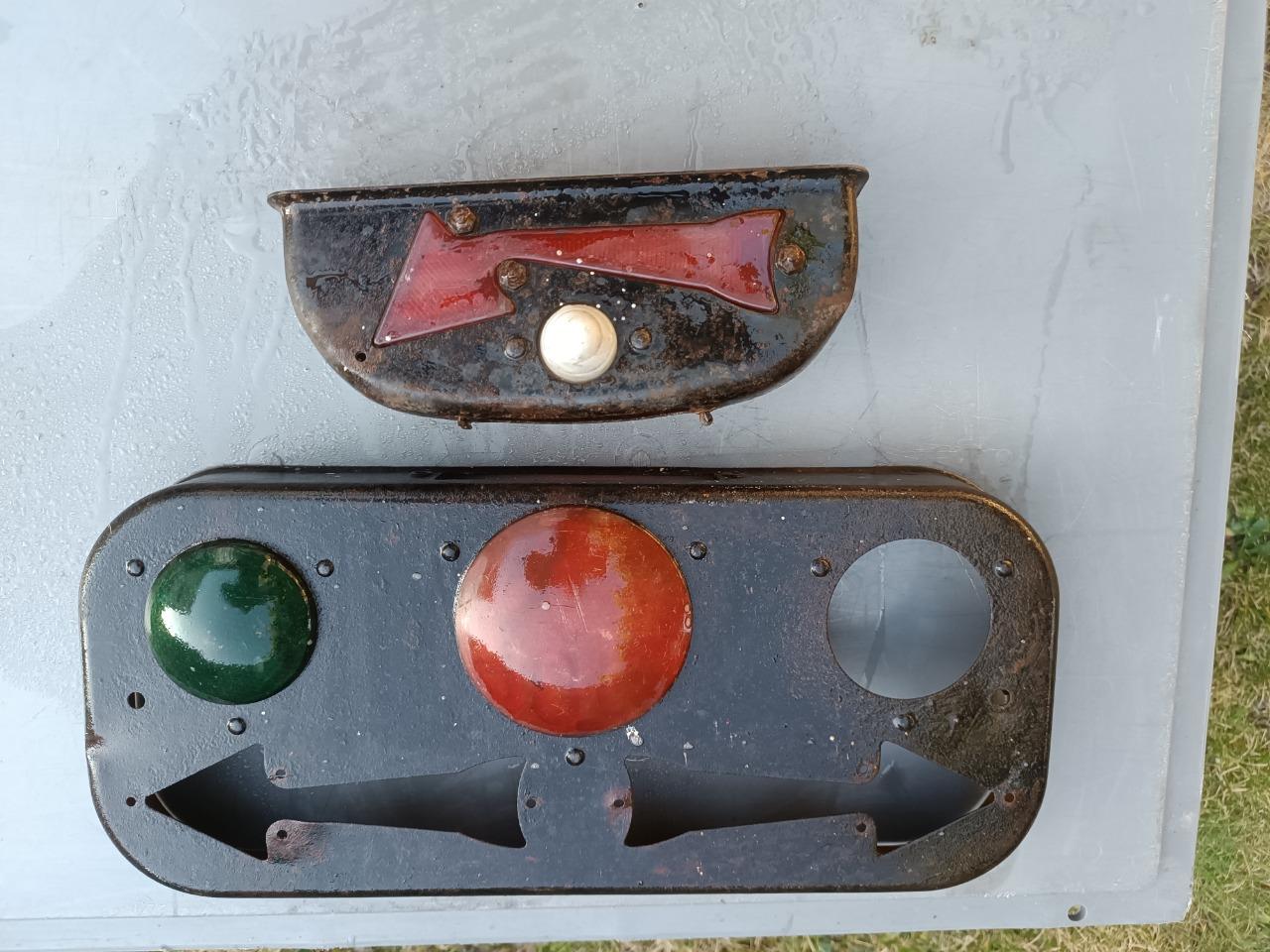 Feux indicateurs de direction agricole LesAnciennes.com