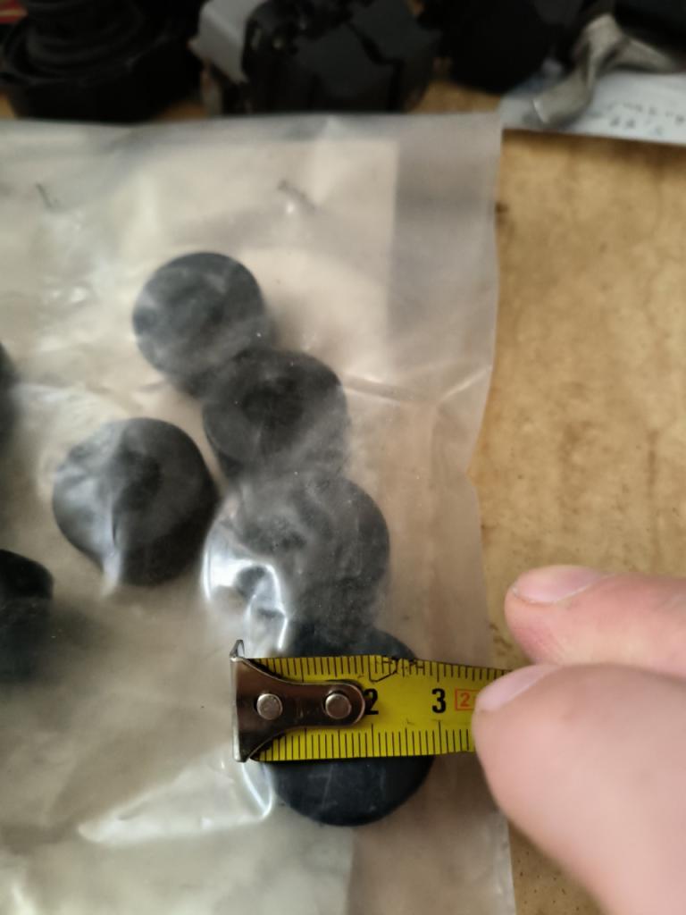 Lot d’obturateurs caoutchouc Ø 28 mm LesAnciennes.com