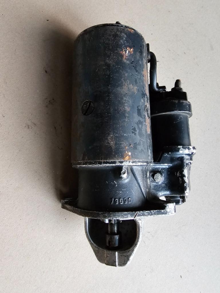 Démarreur RENAULT 8 (R8) LesAnciennes.com