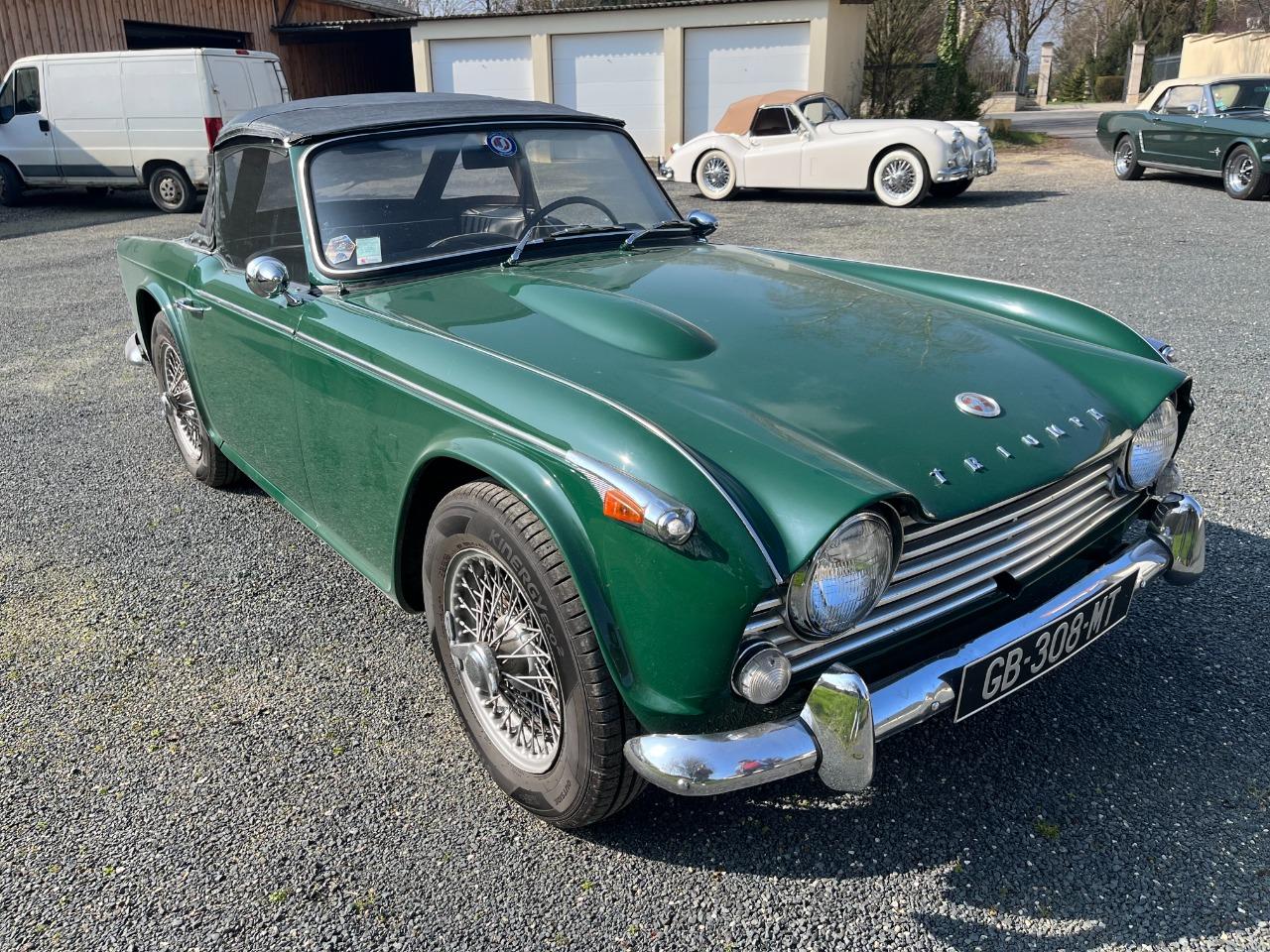 TRIUMPH TR4 IRS - 1967 LesAnciennes.com