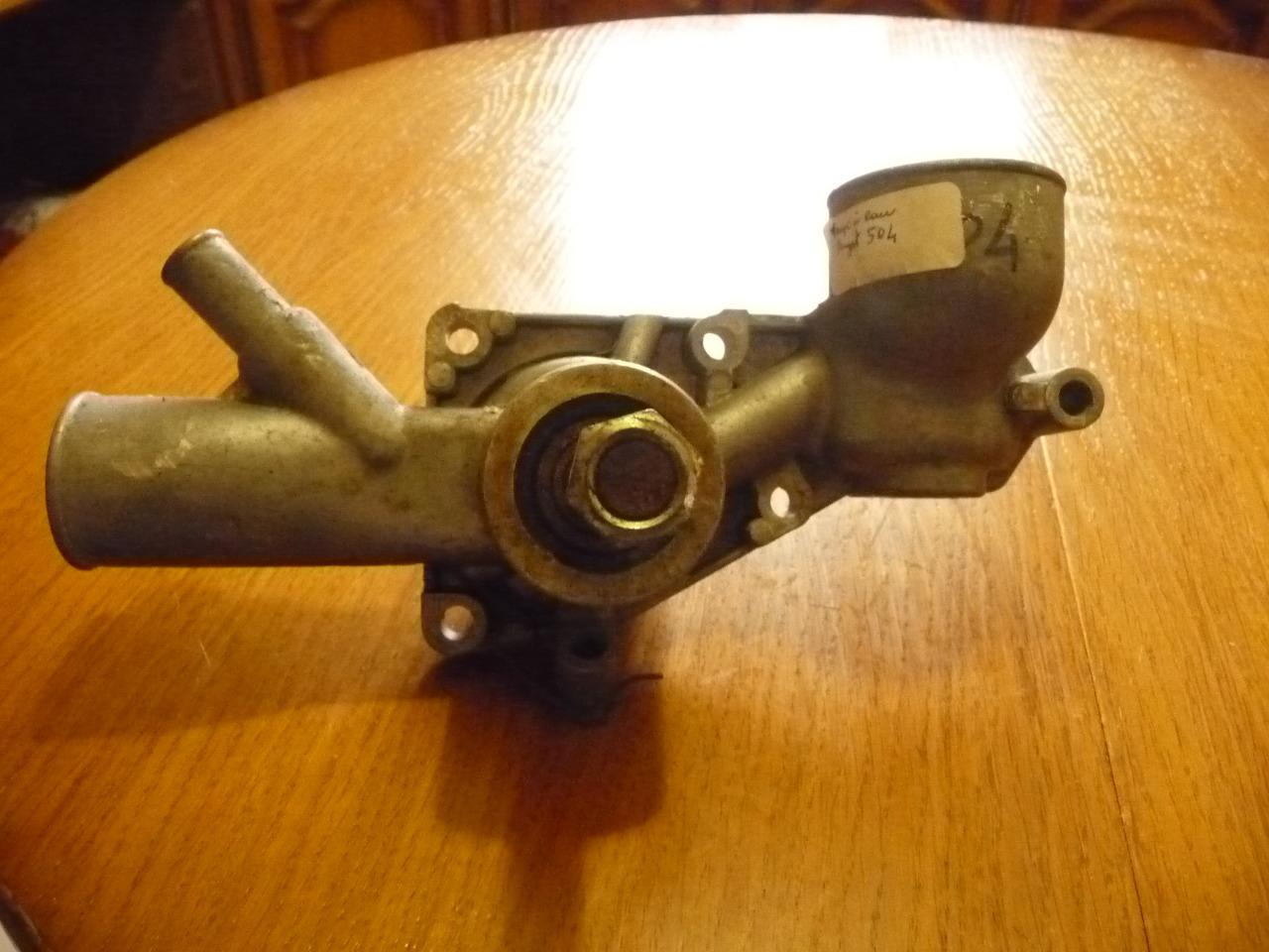 Pompe à eau PEUGEOT 504 LesAnciennes.com