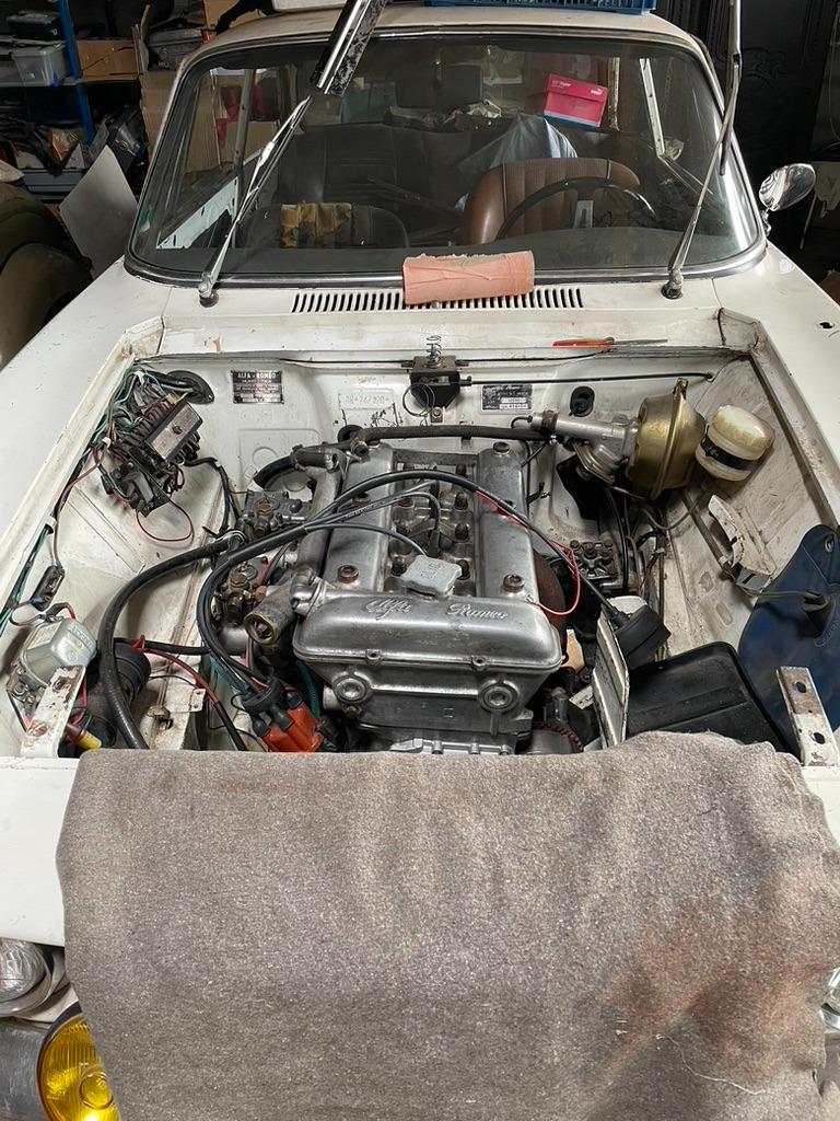 ALFA ROMEO 1600 Giulia GT Veloce - 1967 LesAnciennes.com