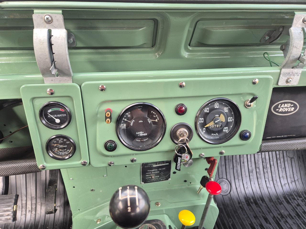 LAND ROVER 88 - 1967 LesAnciennes.com