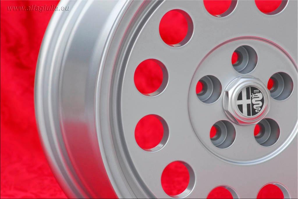 1 pc. jante Alfa Romeo Ronal A1 7x15 ET25 Alfetta LesAnciennes.com