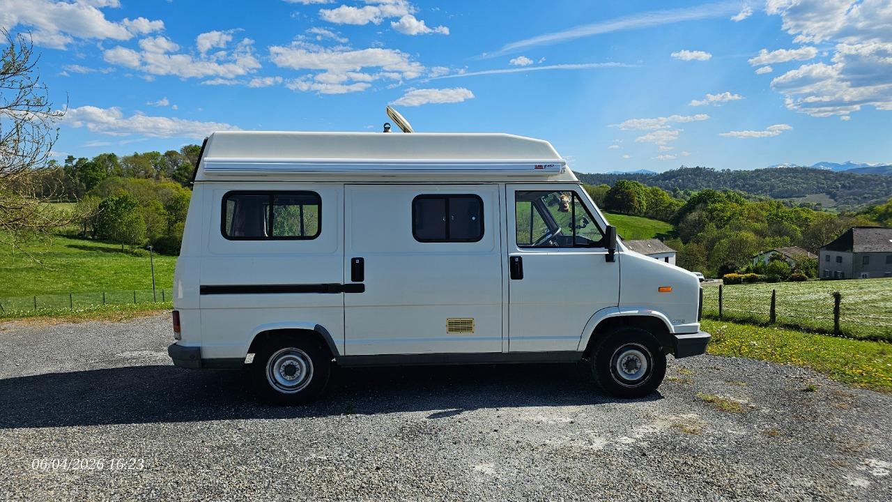 PEUGEOT J5 - 1989 LesAnciennes.com