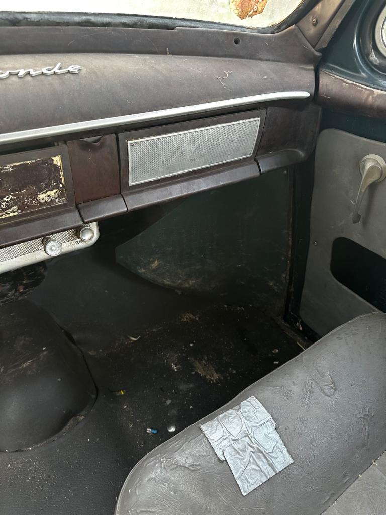 SIMCA Aronde Châtelaine canadienn - 1955 LesAnciennes.com