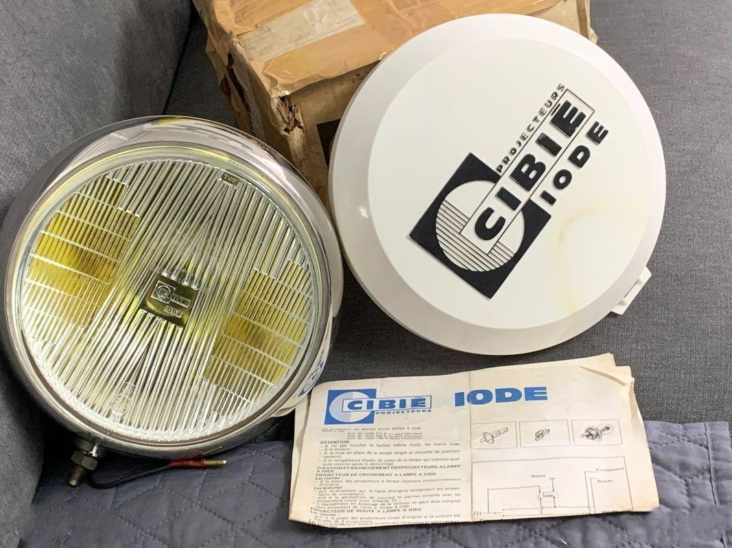 1 Phare " SUPER OSCAR Cibié Antibrouillard LesAnciennes.com