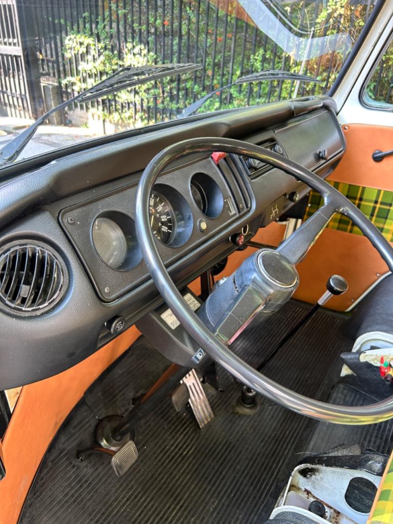 VOLKSWAGEN Combi T2B - 1977 LesAnciennes.com