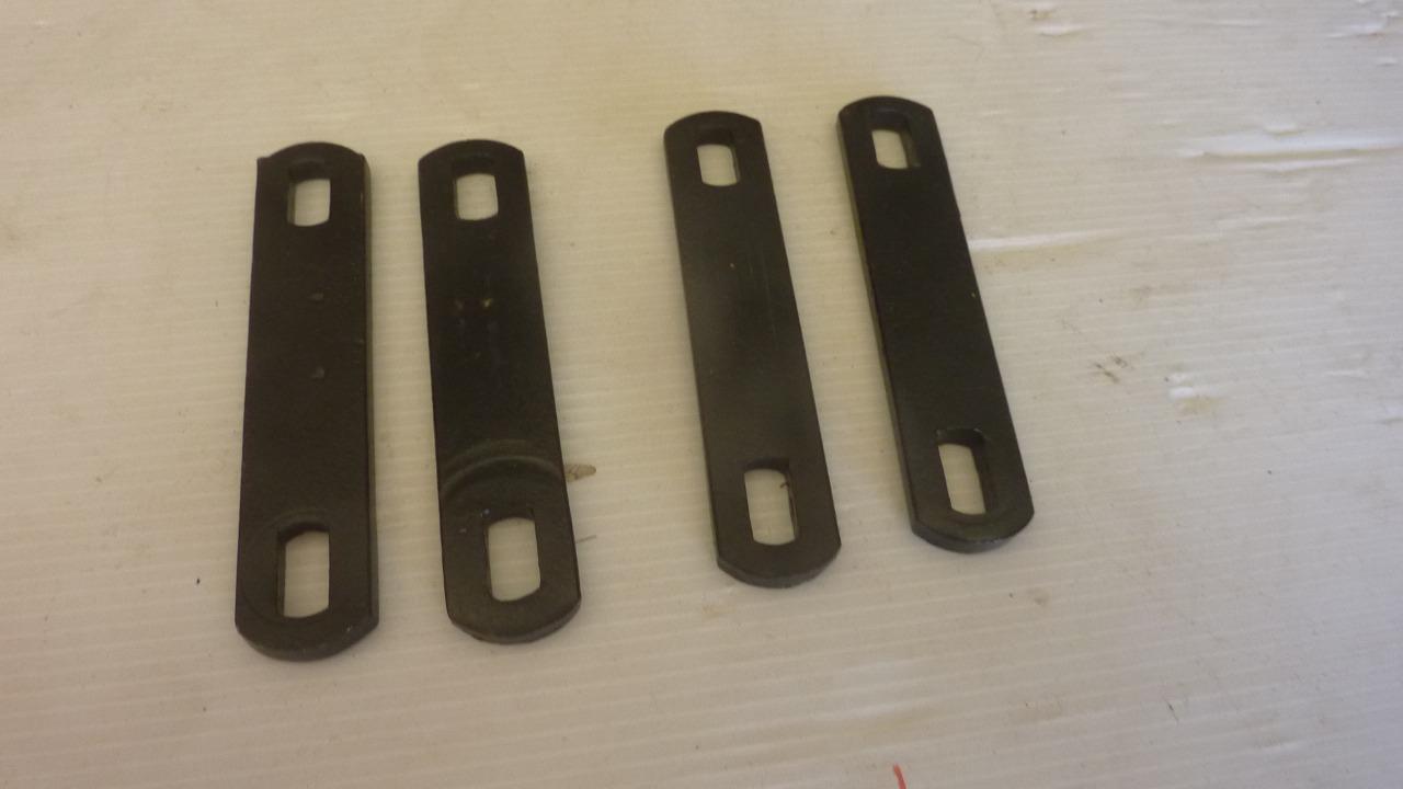 Jumelles de lames ressorts SIMCA 8 LesAnciennes.com