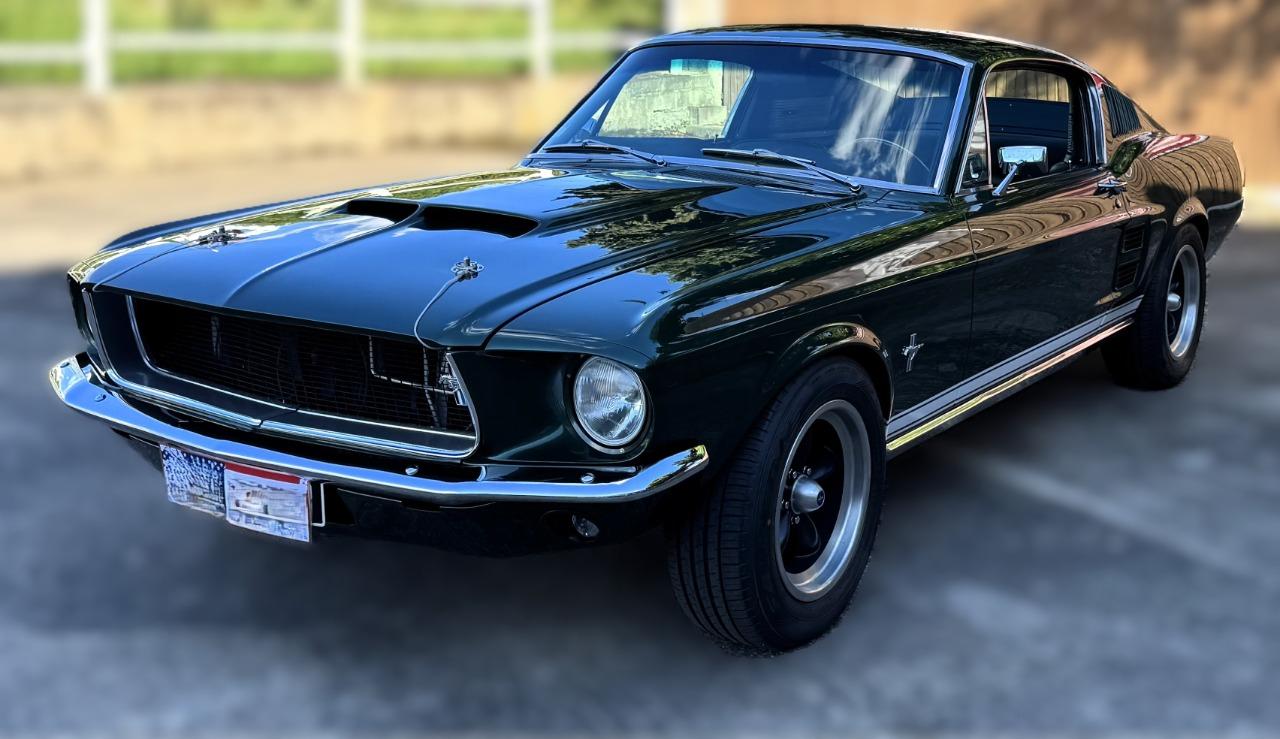 FORD Mustang FASTBACK “BULLITT” - 1967 LesAnciennes.com