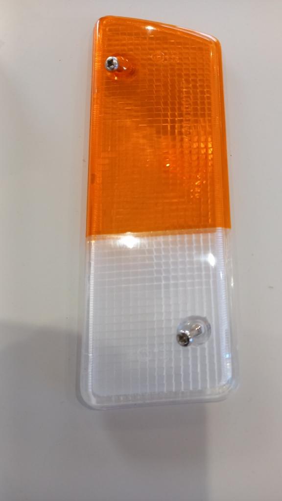 FEU AVANT GAUCHE BICOLORE R14 JUSQU A FIN 1978 LesAnciennes.com