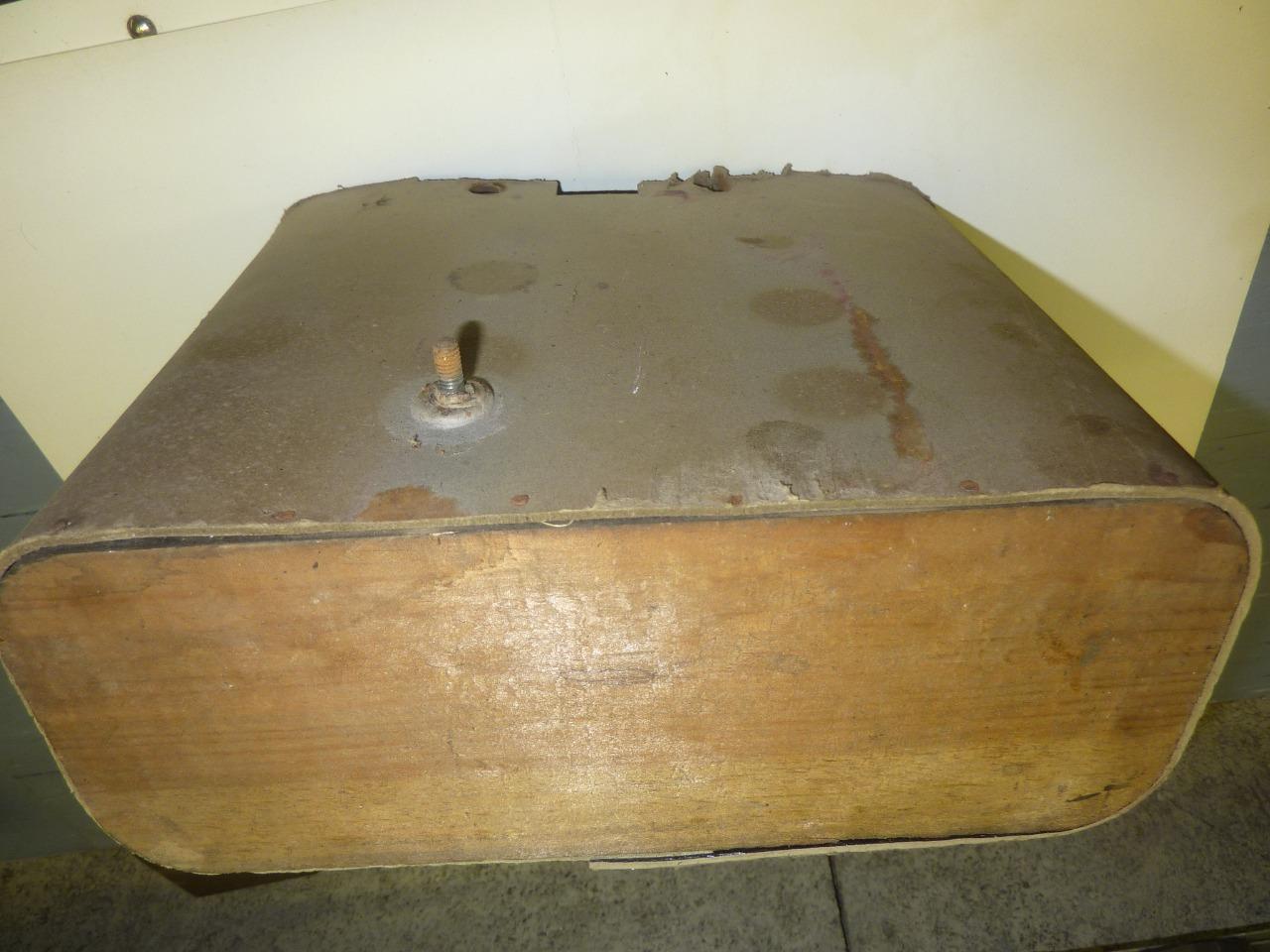 Boite à gangts SIMCA 8 1200 LesAnciennes.com