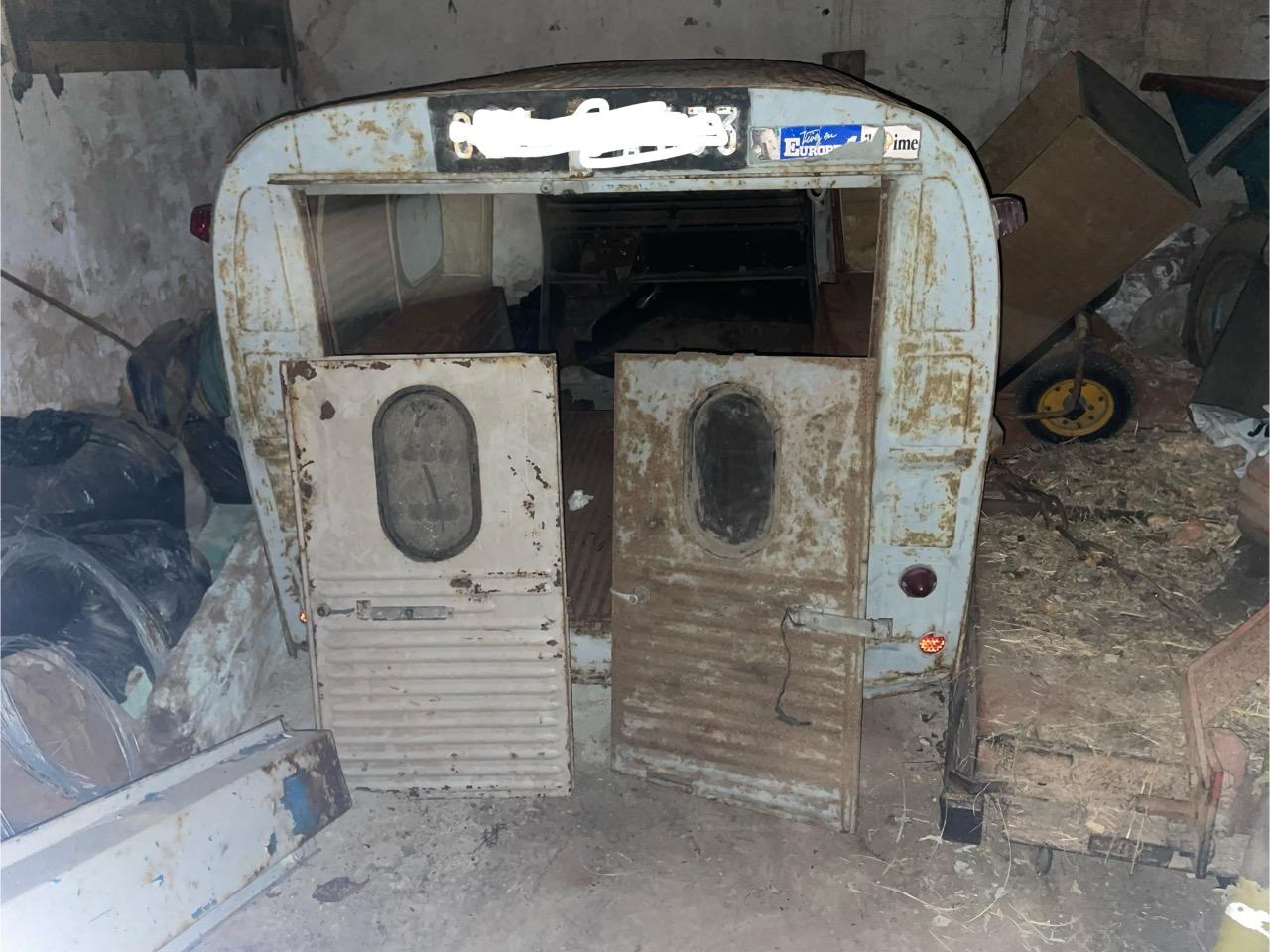 Caisse CITROEN 2CV AZU fourgonnette LesAnciennes.com