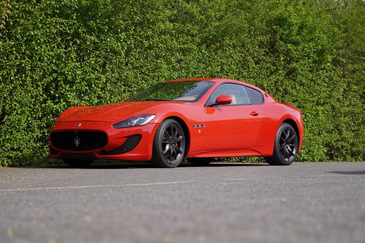 2015 Maserati Granturismo Sport 4.7L V8 LesAnciennes.com