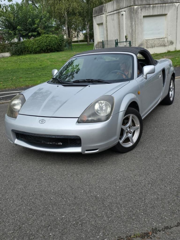 TOYOTA MR2 - 2000 LesAnciennes.com